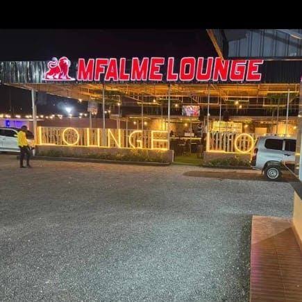 Mfalme Lounge
