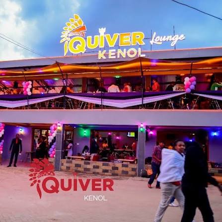 Quiver Lounge Kenol
